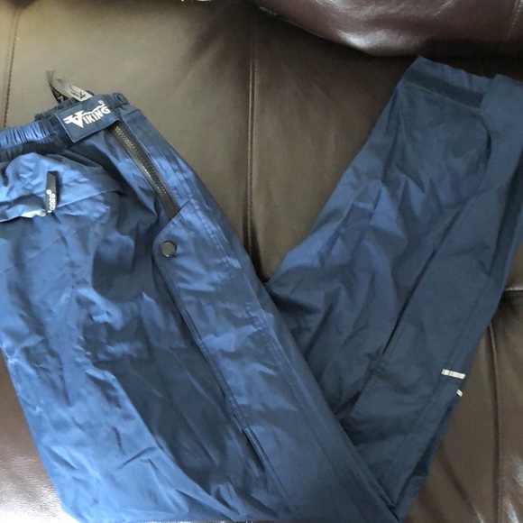 Women’s small rain suit - Picture 2 of 2